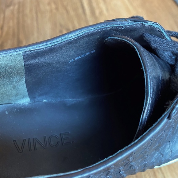 Vince Python Print Rayner Shoes. Black Size: 8 - Picture 4 of 4